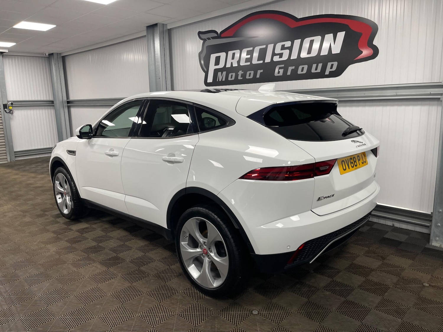 Used Jaguar E-Pace 2018 for sale - 77670805: Photo 12
