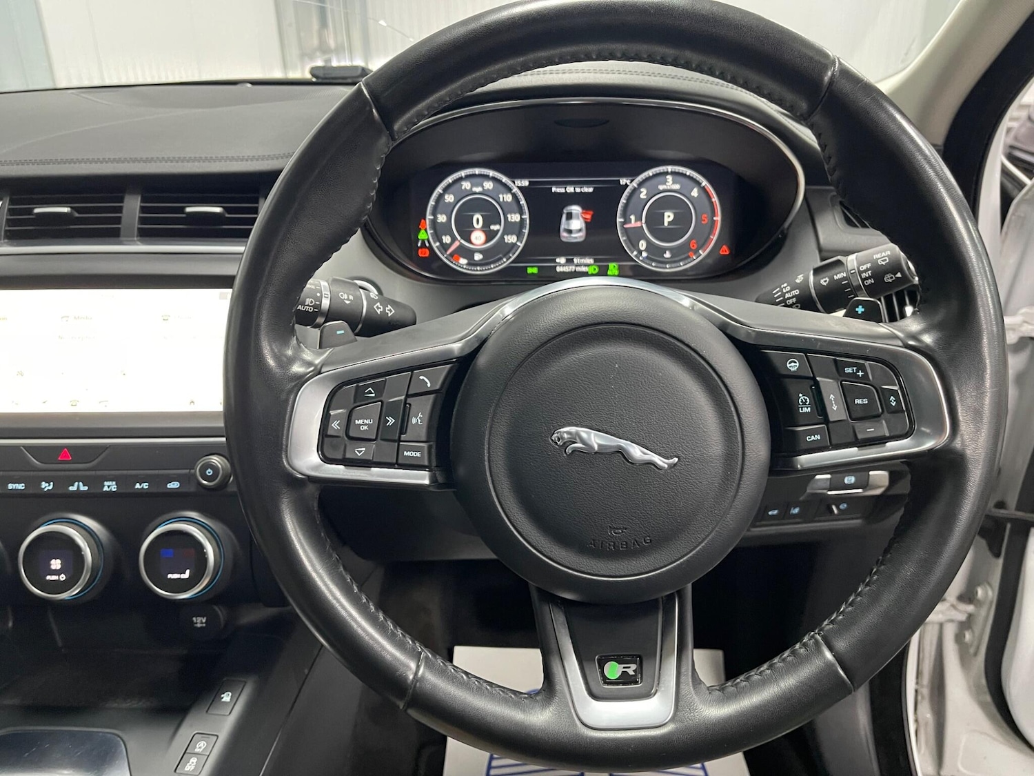 Used Jaguar E-Pace 2018 for sale - 77670805: Photo 28