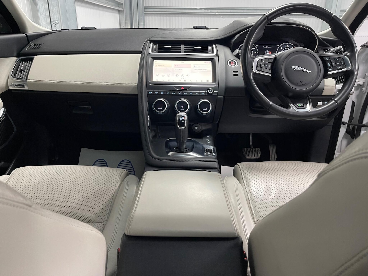 Used Jaguar E-Pace 2018 for sale - 77670805: Photo 30