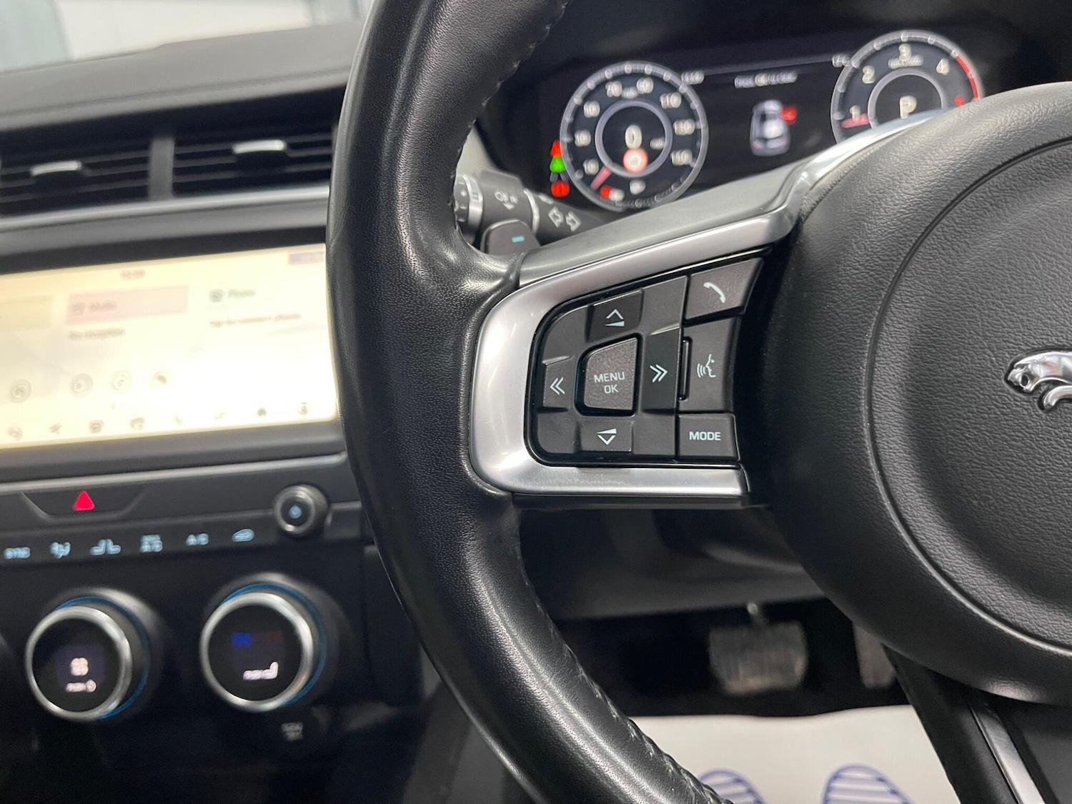 Used Jaguar E-Pace 2018 for sale - 77670805: Photo 37