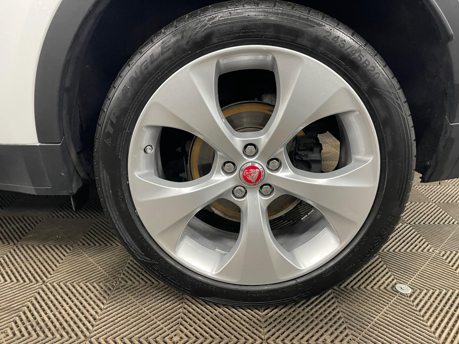 Used Jaguar E-Pace 2018 for sale - 77670805: Photo 46