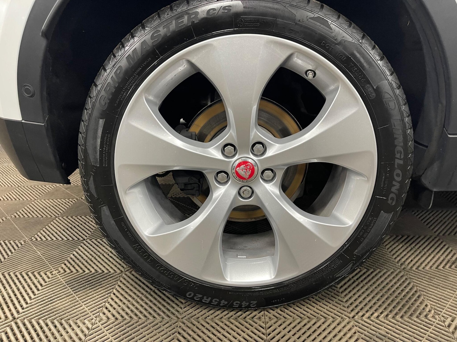 Used Jaguar E-Pace 2018 for sale - 77670805: Photo 49