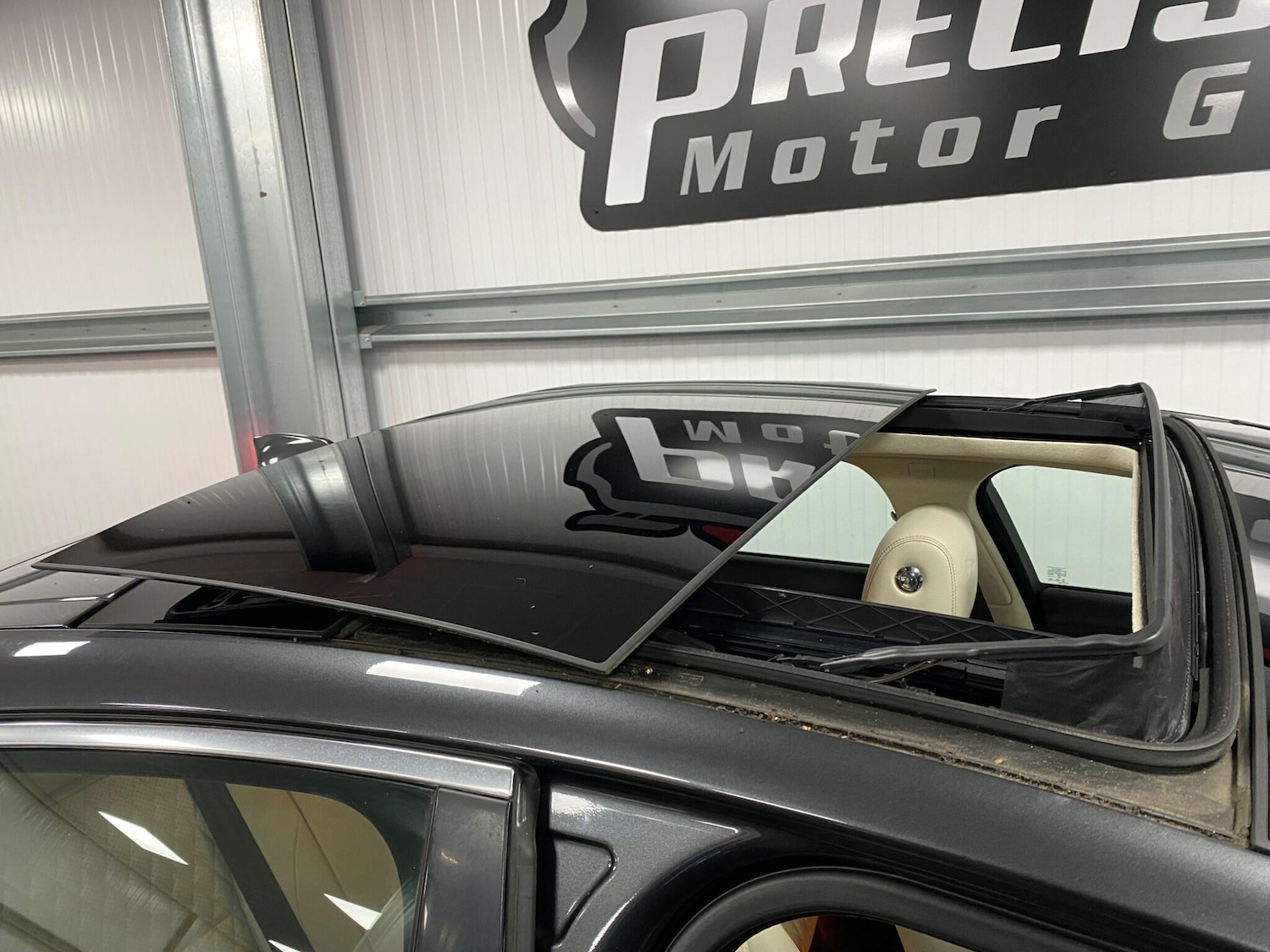 Used Jaguar XJ 2016 for sale - 76381247: Photo 28