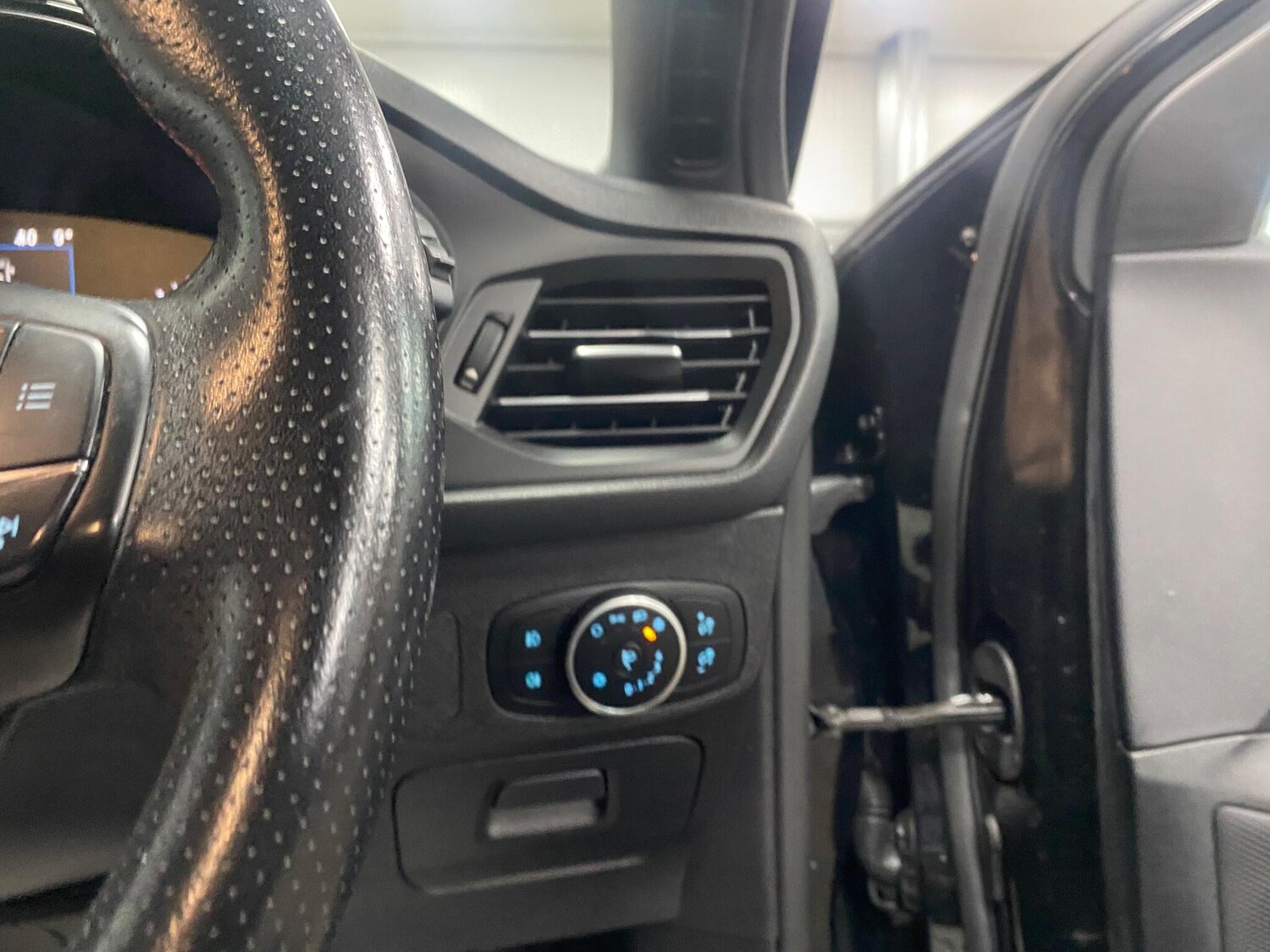 Used Ford Focus 2018 for sale - 76926033: Photo 40