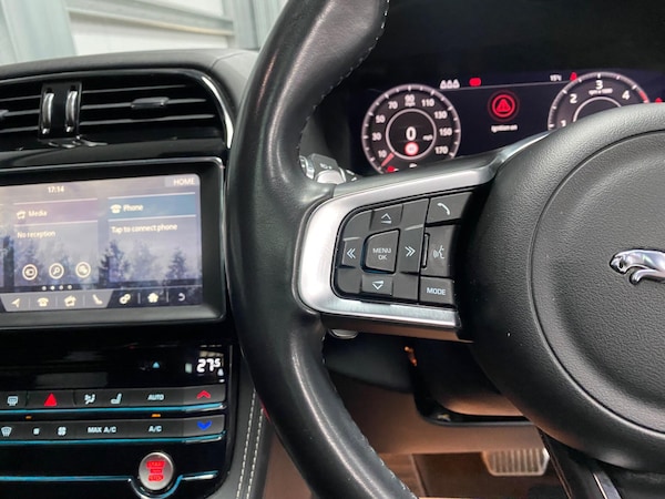 Used Jaguar F-Pace 2020 for sale - 76215310: Photo 46