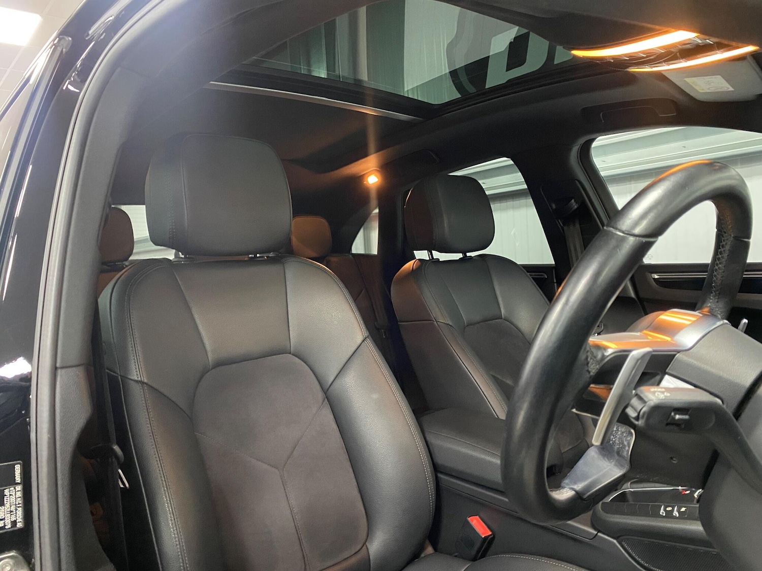 Used Porsche Macan 2019 for sale - 76942350: Photo 35