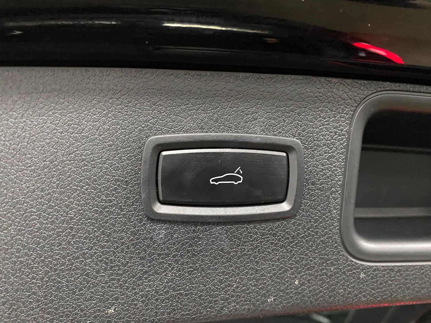 Used Porsche Macan 2019 for sale - 76942350: Photo 41