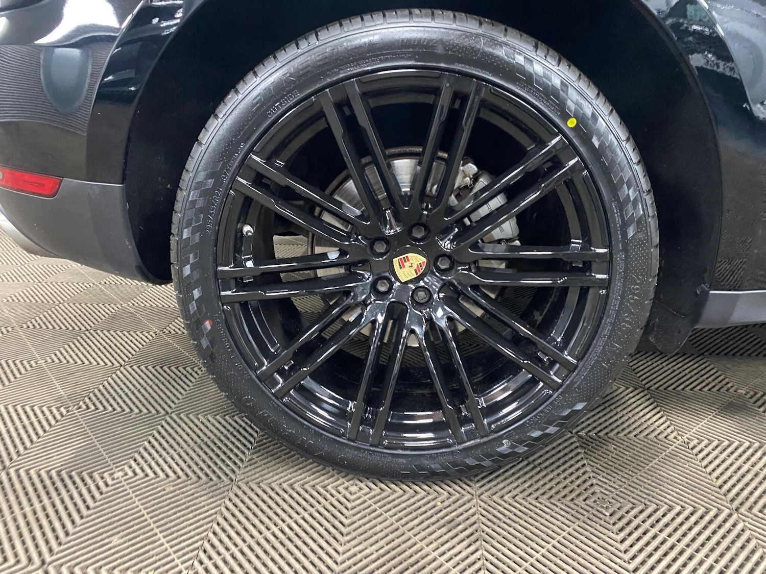 Used Porsche Macan 2019 for sale - 76942350: Photo 50