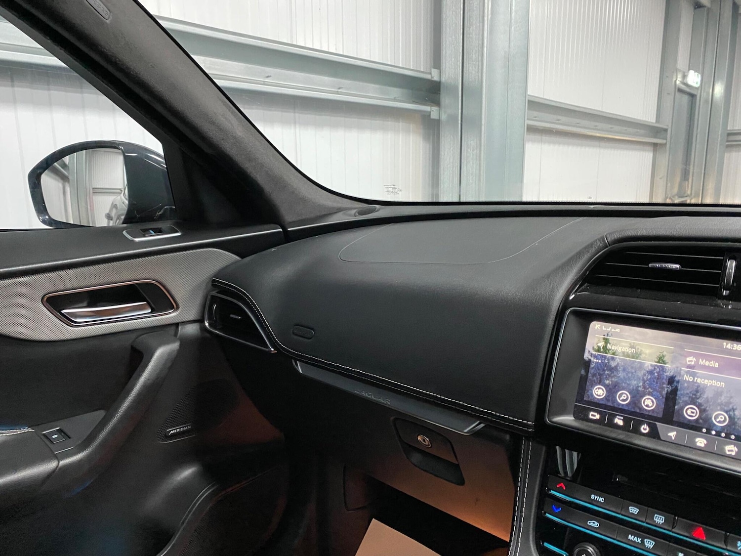 Used Jaguar F-Pace 2020 for sale - 76423558: Photo 38