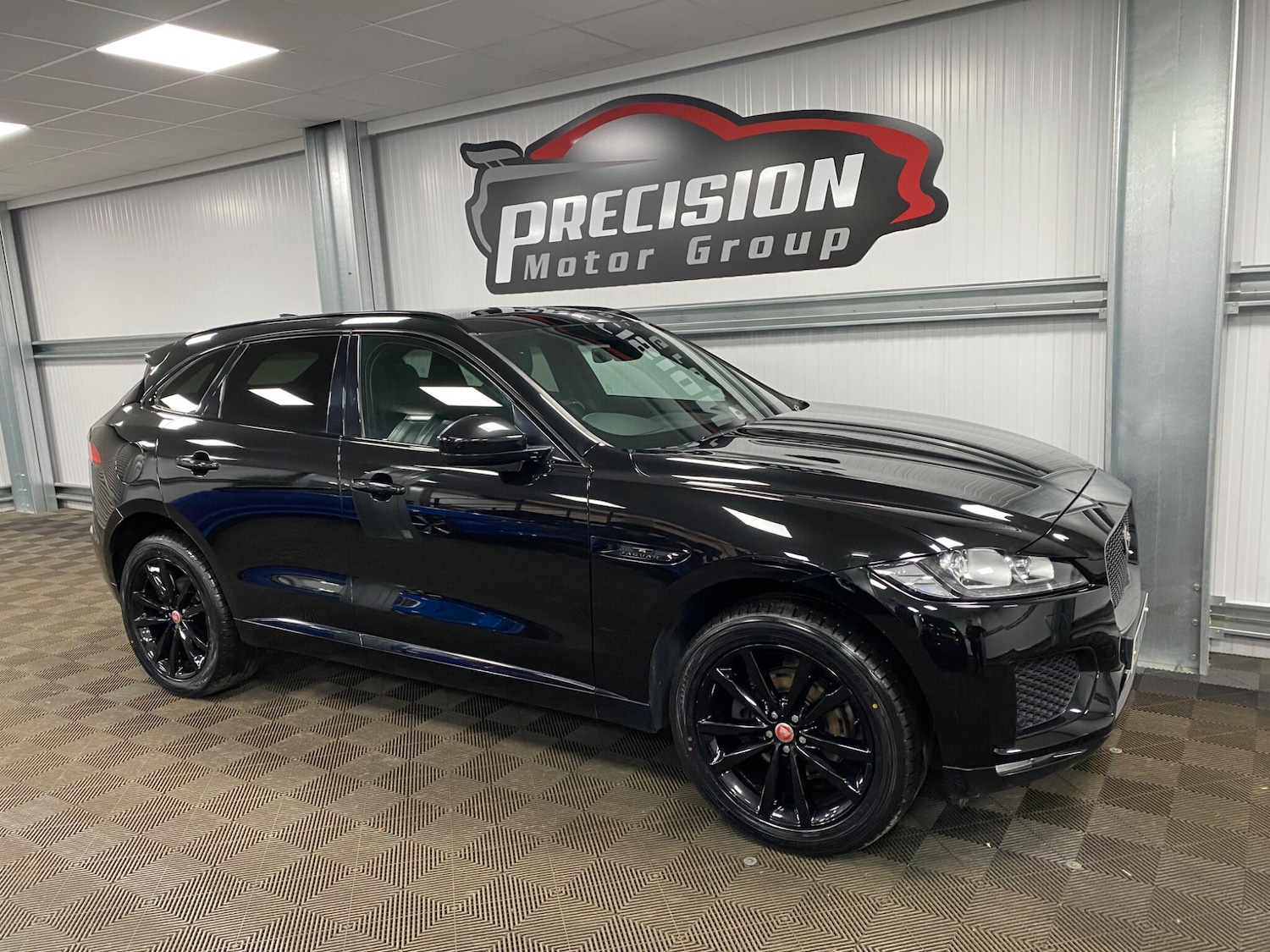 Used Jaguar F-Pace 2020 for sale - 76423558: Photo 4