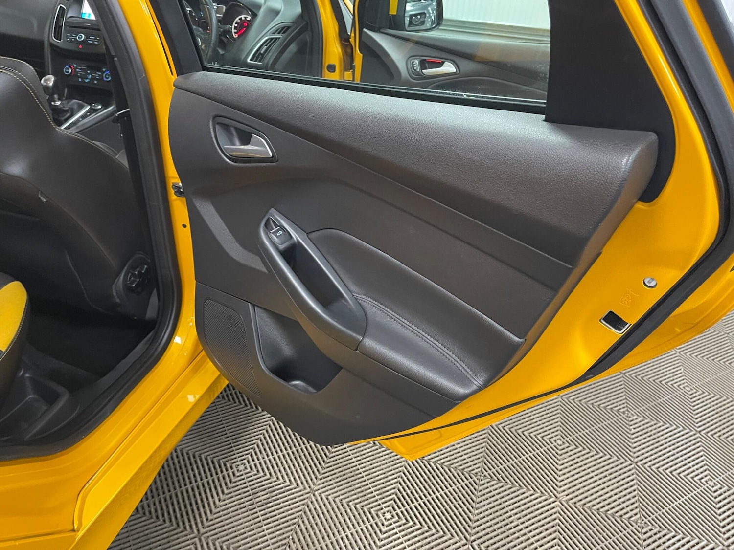 Used Ford Focus 2017 for sale - 77970551: Photo 48