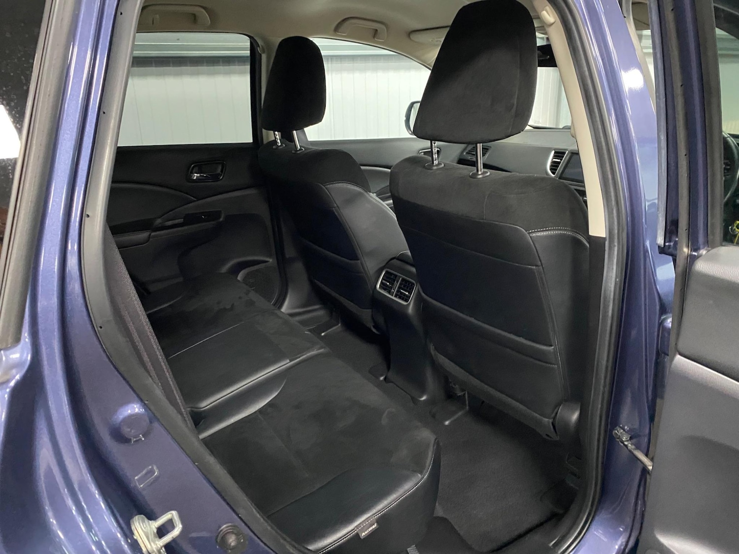 Used Honda CR-V 2017 for sale - 76995018: Photo 41