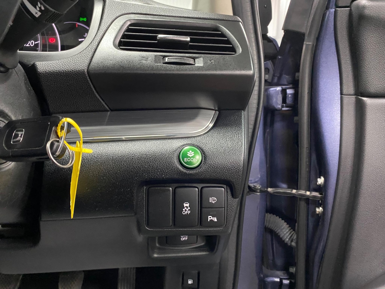 Used Honda CR-V 2017 for sale - 76995018: Photo 43