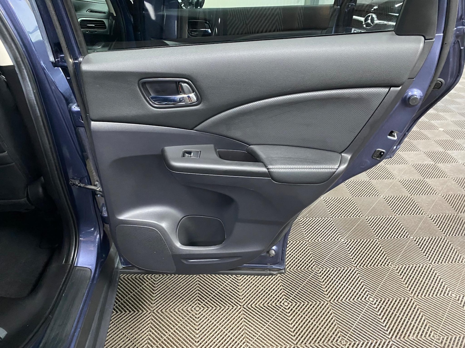 Used Honda CR-V 2017 for sale - 76995018: Photo 46