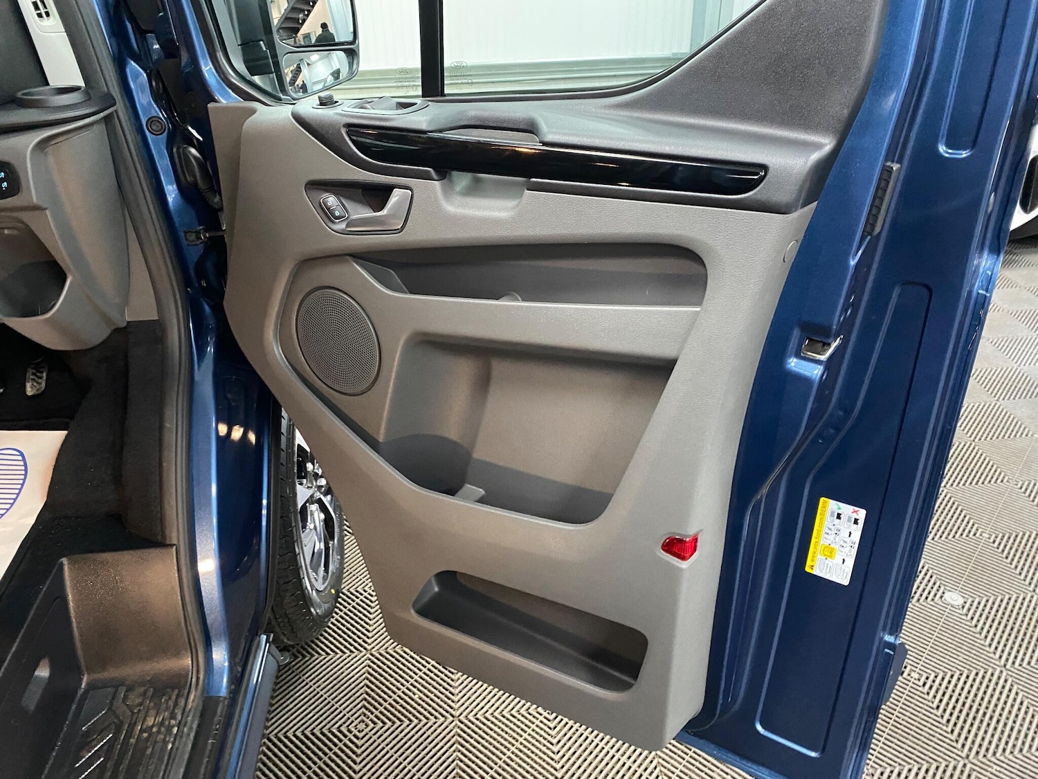 Used Ford Transit Custom 2019 for sale - 76457339: Photo 41