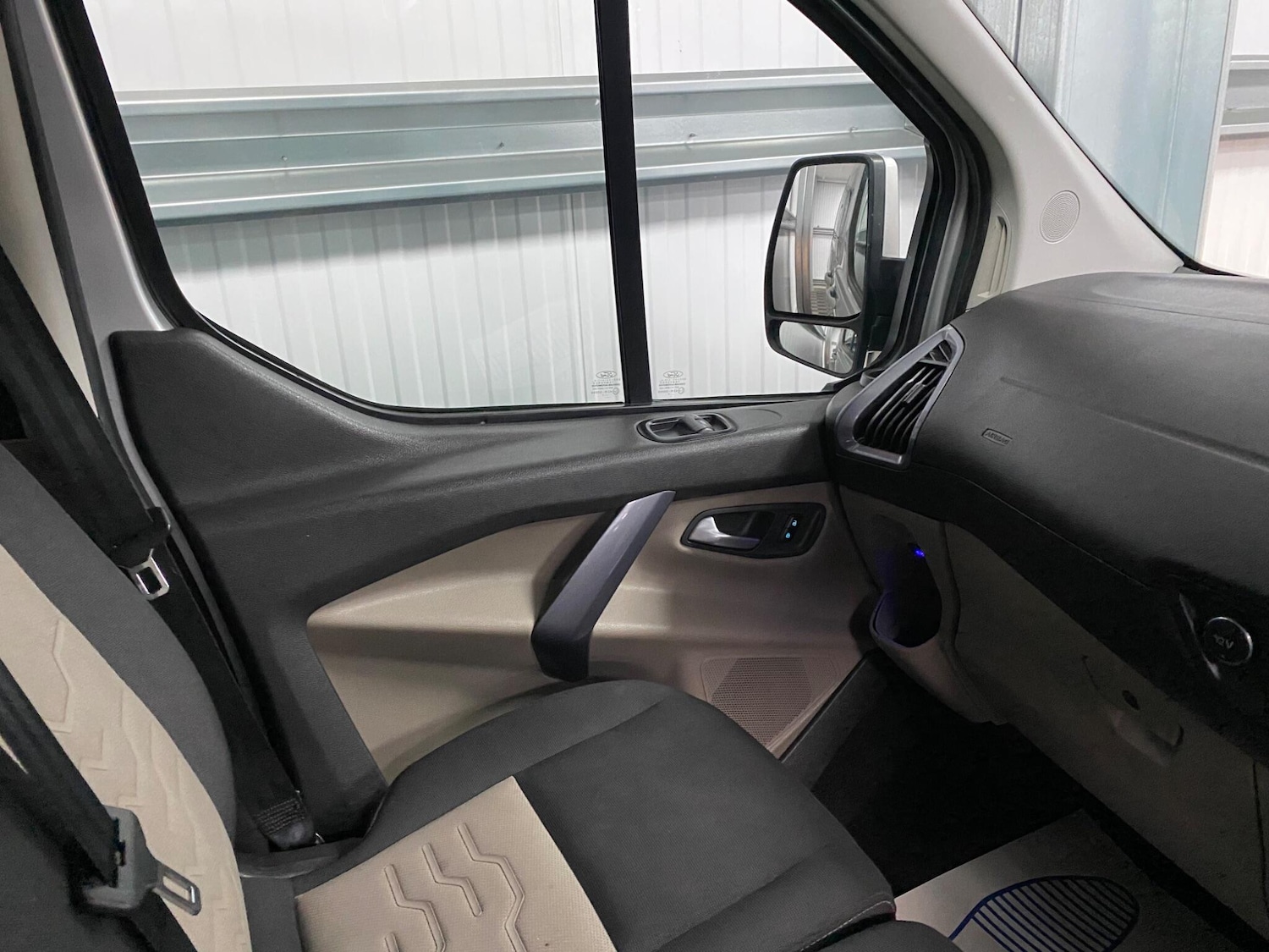 Used Ford Tourneo Custom 2017 for sale - 76592748: Photo 36