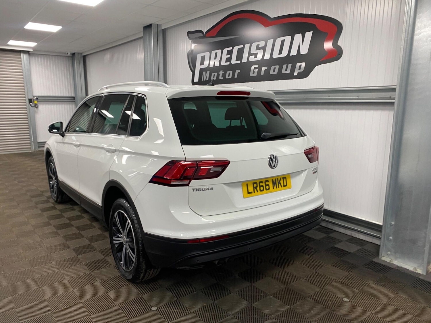 Used Volkswagen Tiguan 2016 for sale - 76538381: Photo 14