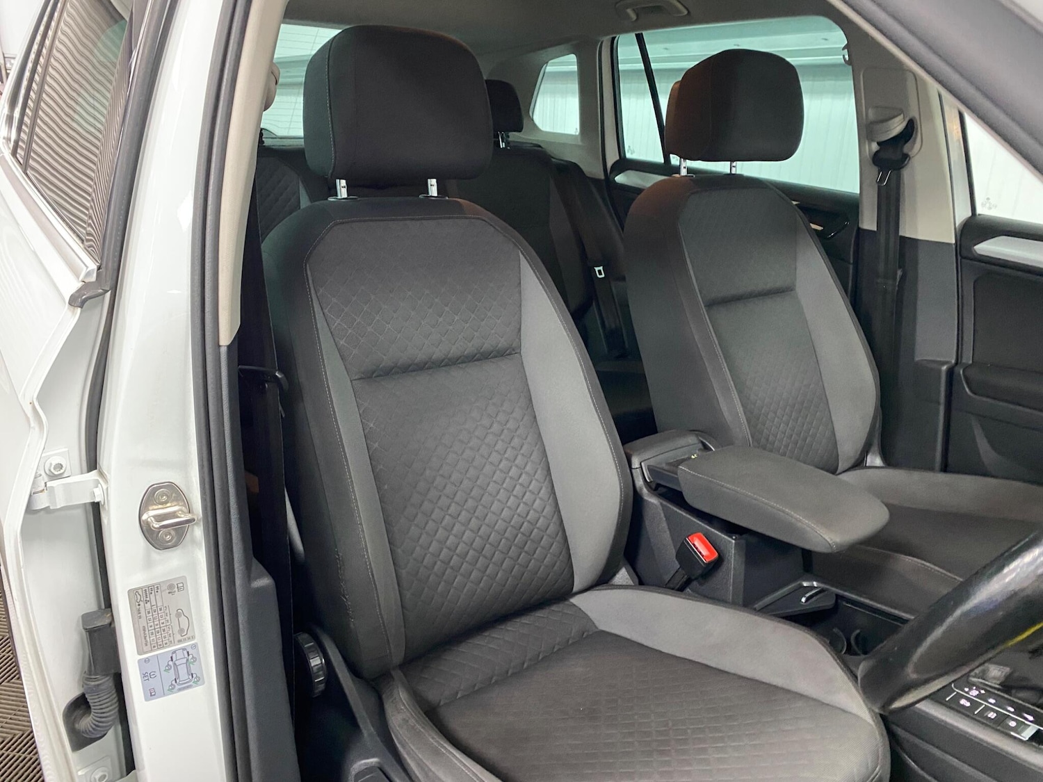 Used Volkswagen Tiguan 2016 for sale - 76538381: Photo 43