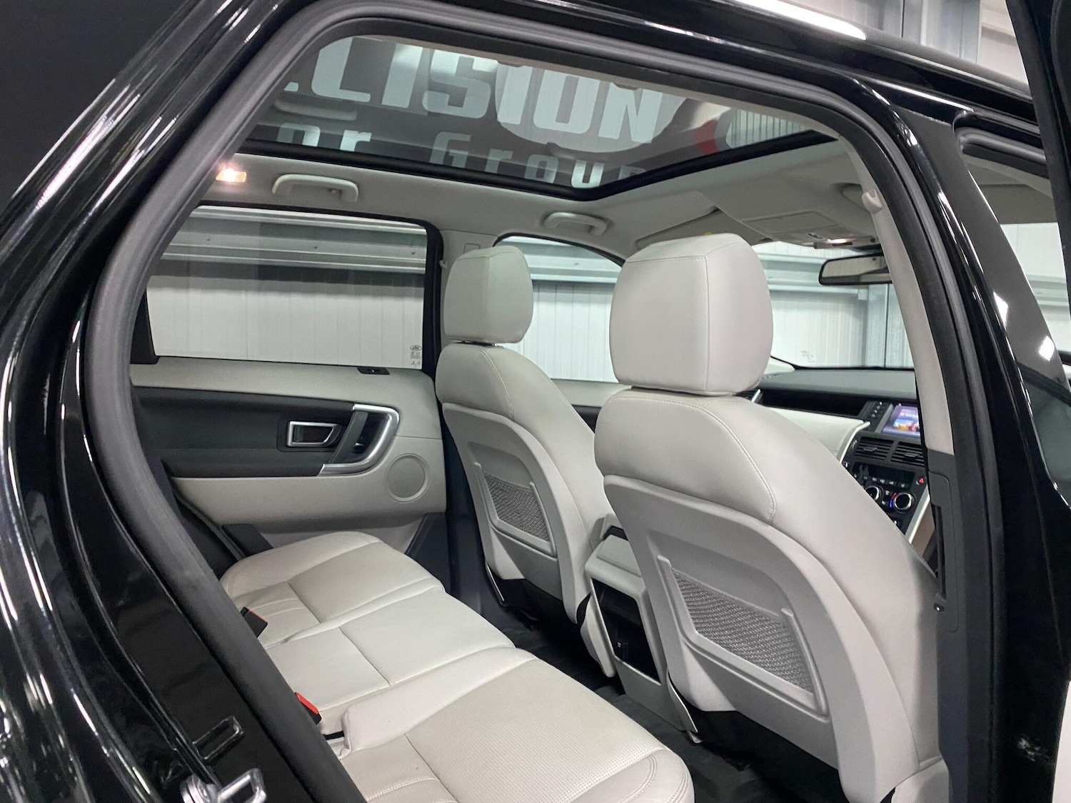 Used Land Rover Discovery Sport 2018 for sale - 76513365: Photo 42