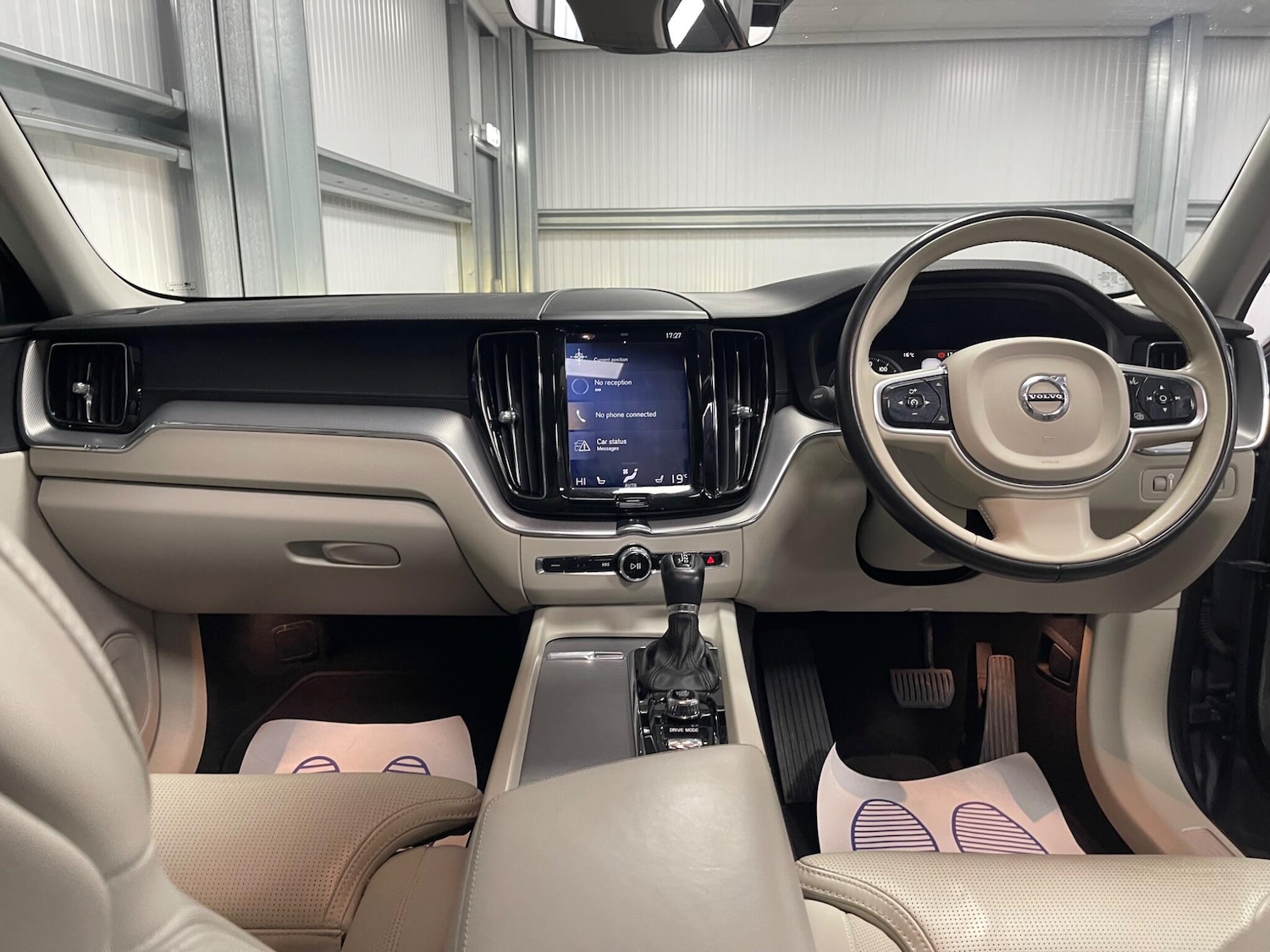 Used Volvo XC60 2018 for sale - 78157448: Photo 34