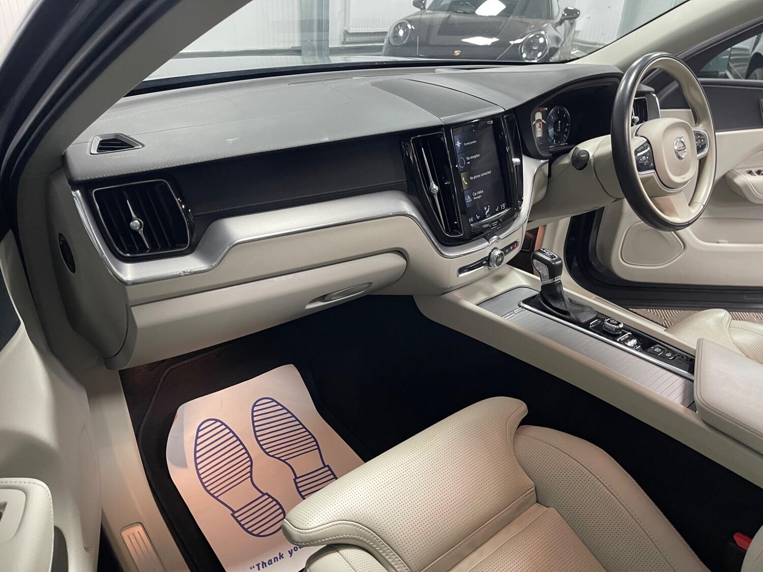 Used Volvo XC60 2018 for sale - 78157448: Photo 37