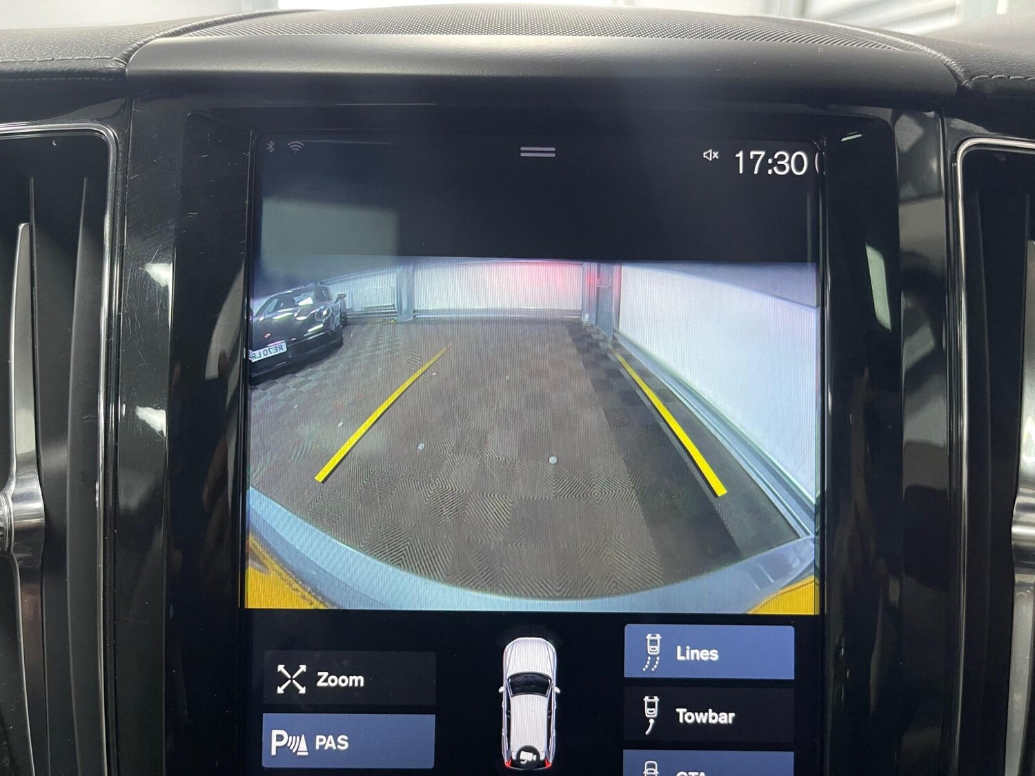 Used Volvo XC60 2018 for sale - 78157448: Photo 39