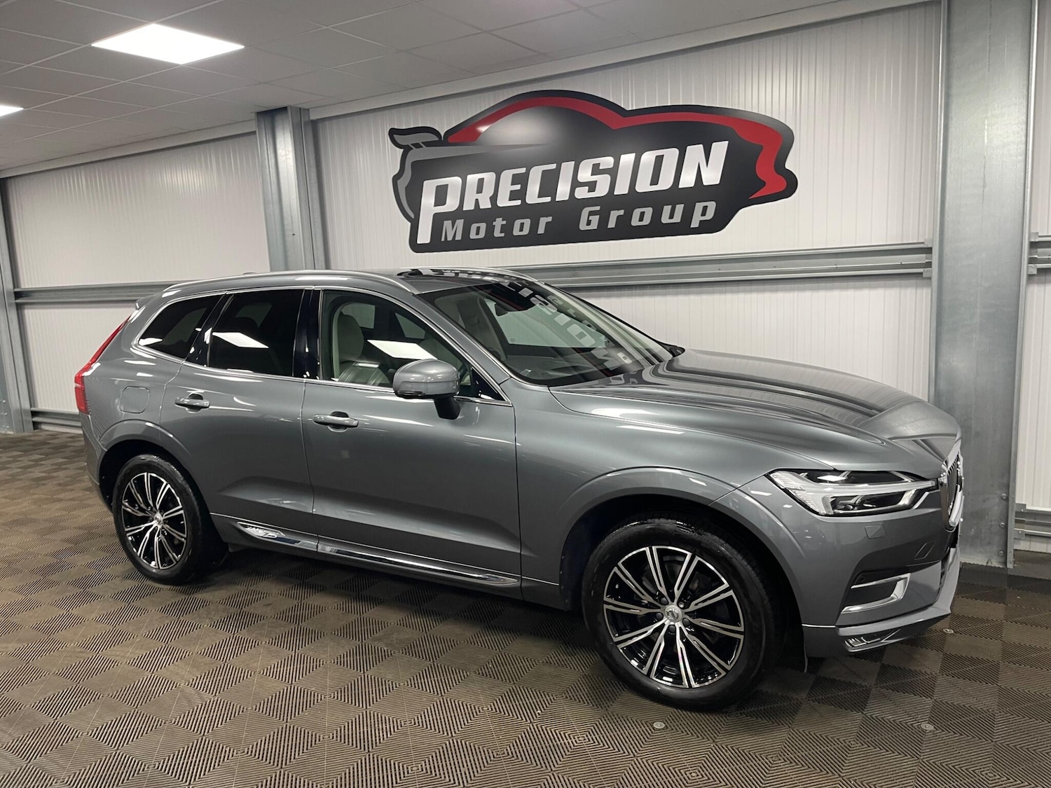 Used Volvo XC60 2018 for sale - 78157448: Photo 4