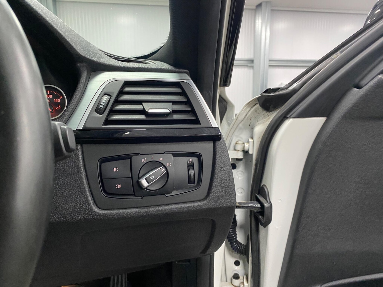 Used BMW 3 Series 2016 for sale - 77377027: Photo 41