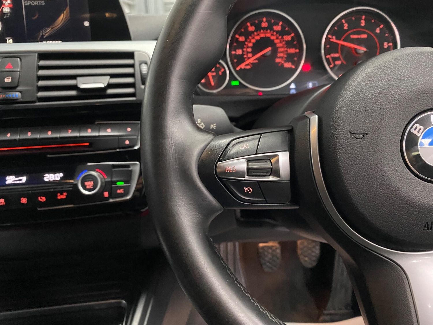 Used BMW 3 Series 2016 for sale - 77377027: Photo 42