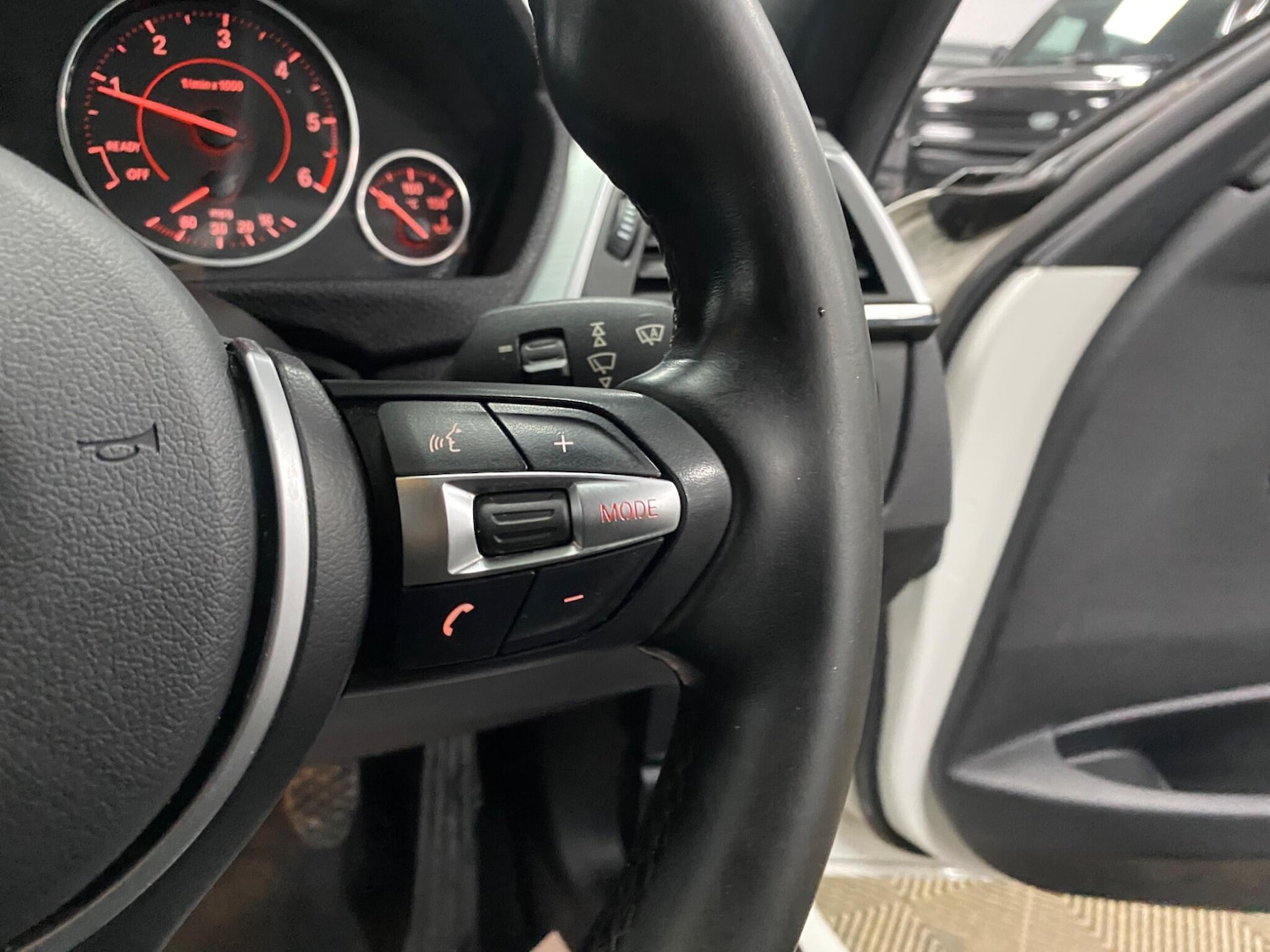 Used BMW 3 Series 2016 for sale - 77377027: Photo 44