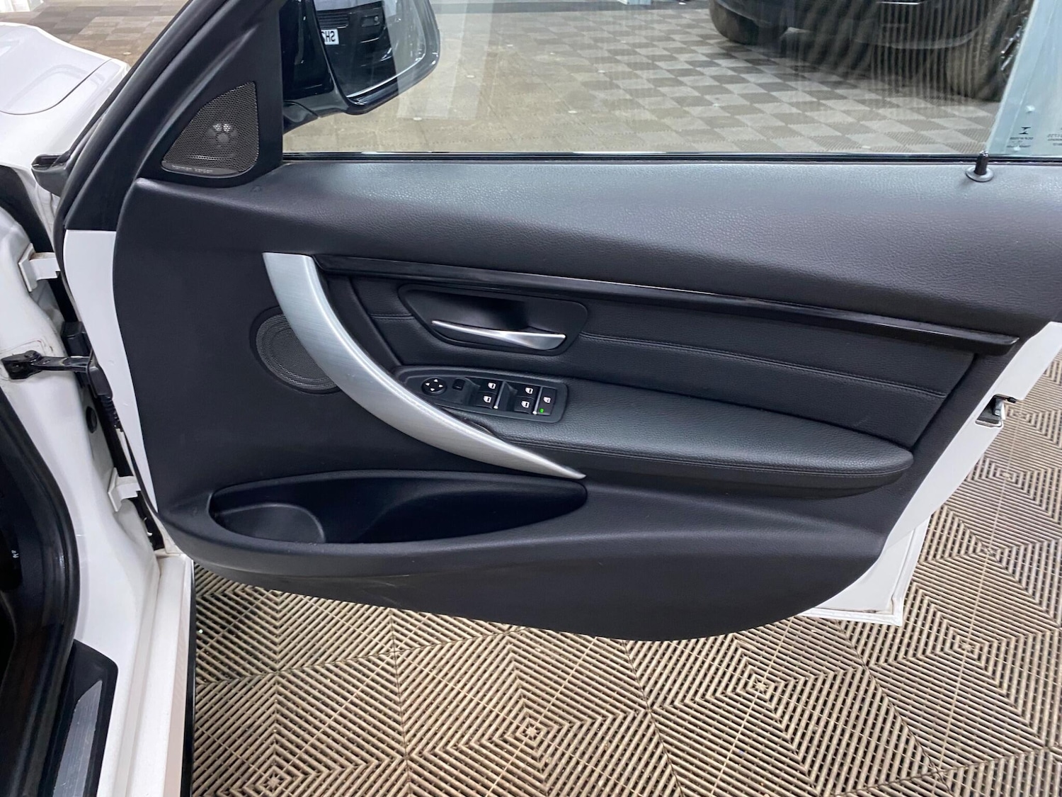 Used BMW 3 Series 2016 for sale - 77377027: Photo 47