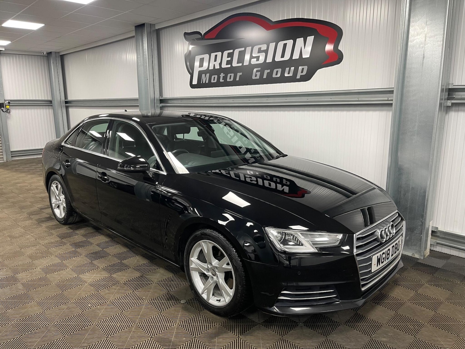 Used Audi A4 2018 for sale - 78085821: Photo 3