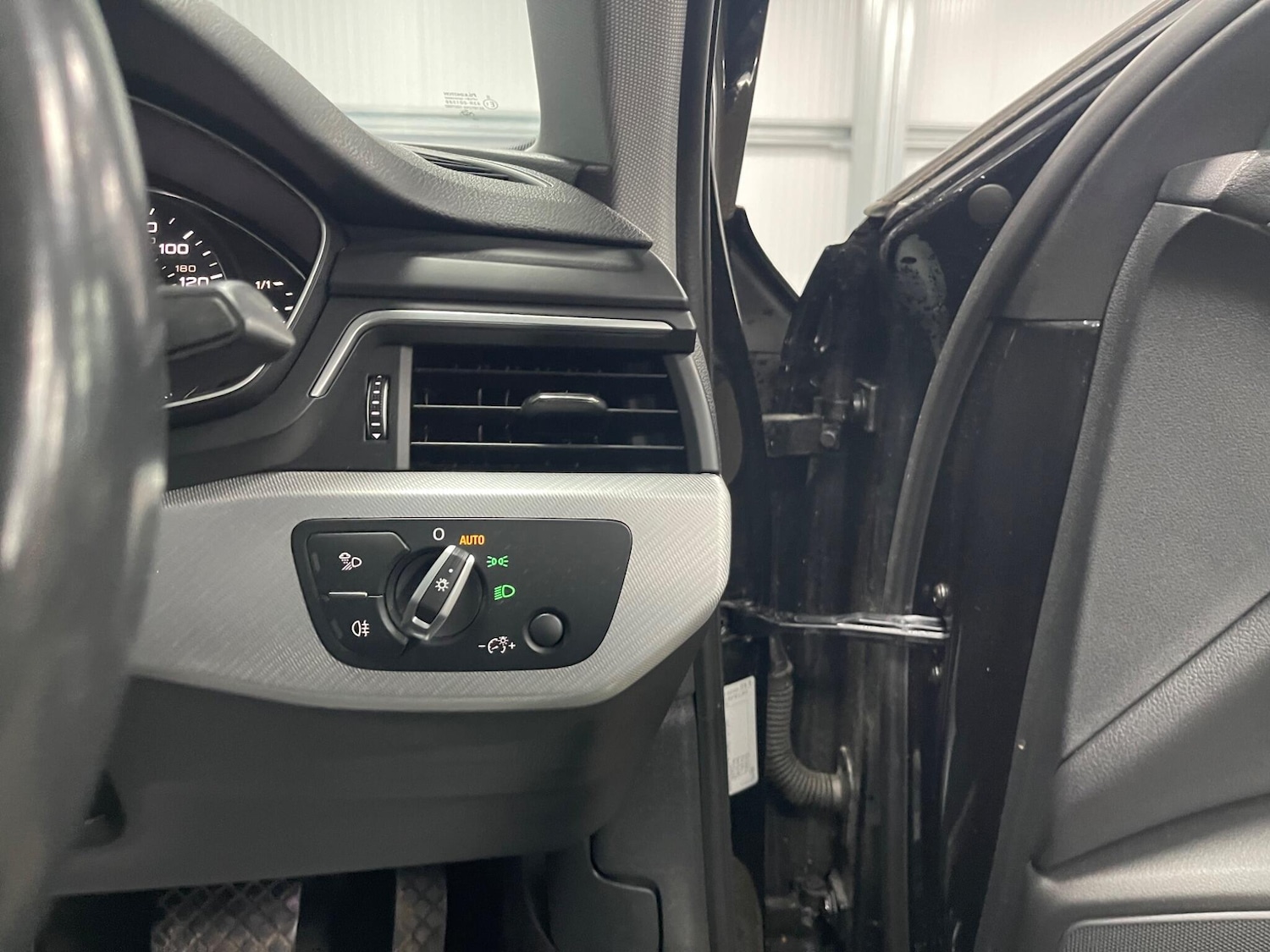 Used Audi A4 2018 for sale - 78085821: Photo 41