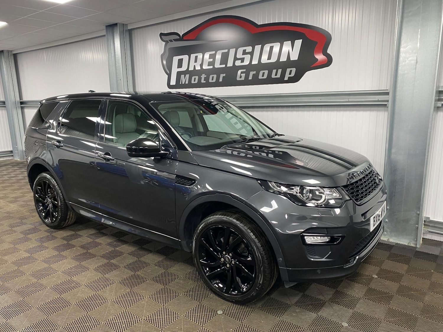 Used Land Rover Discovery Sport 2018 for sale - 76537957: Photo 3