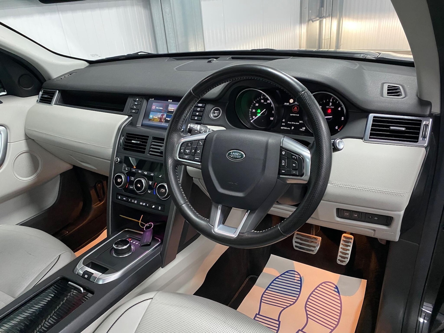 Used Land Rover Discovery Sport 2018 for sale - 76537957: Photo 34