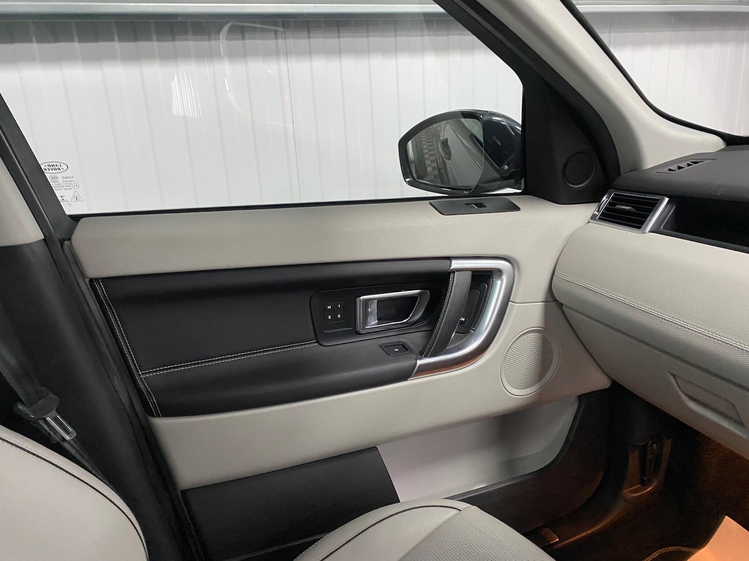 Used Land Rover Discovery Sport 2018 for sale - 76537957: Photo 35