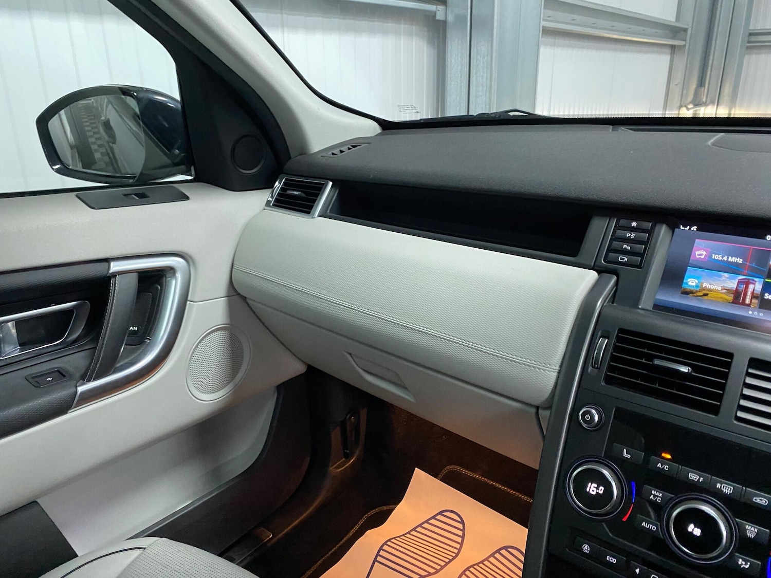 Used Land Rover Discovery Sport 2018 for sale - 76537957: Photo 36