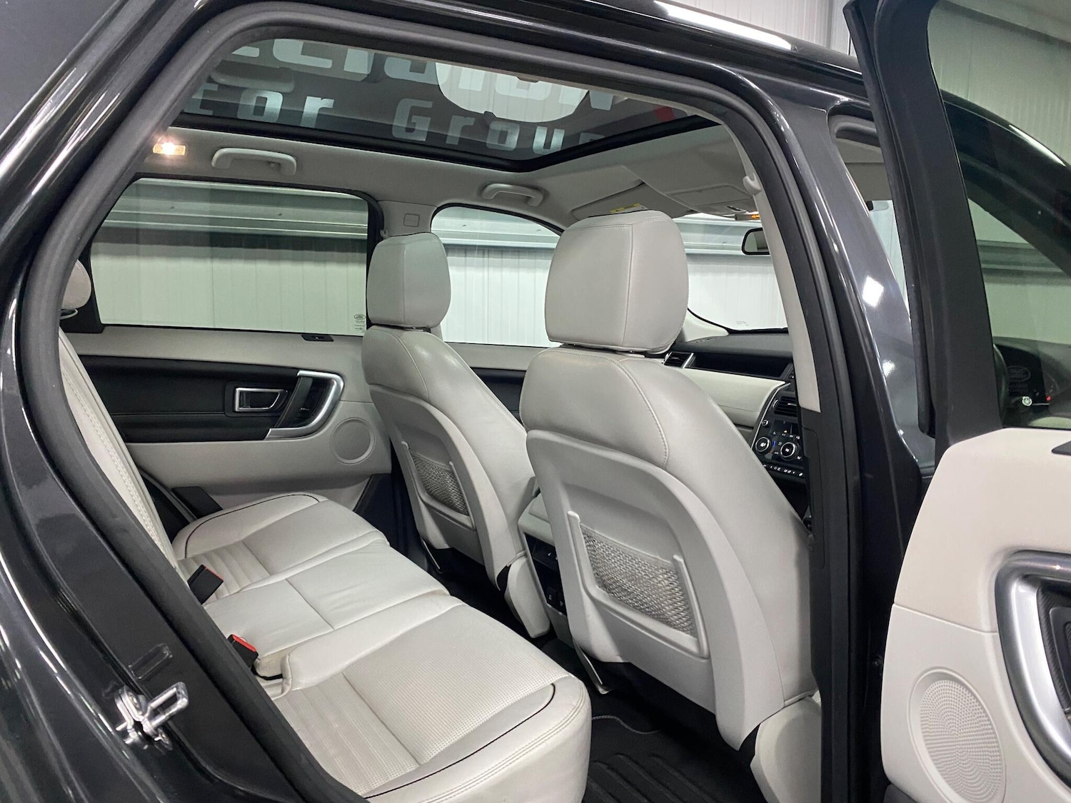 Used Land Rover Discovery Sport 2018 for sale - 76537957: Photo 38