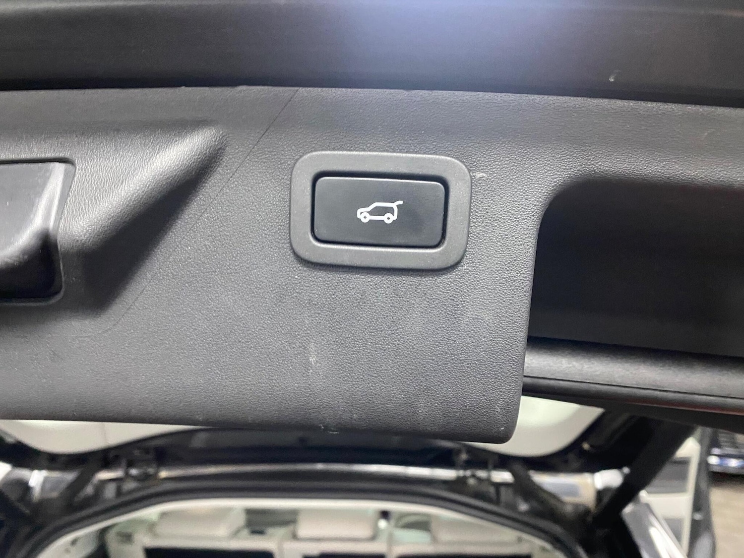 Used Land Rover Discovery Sport 2018 for sale - 76537957: Photo 40