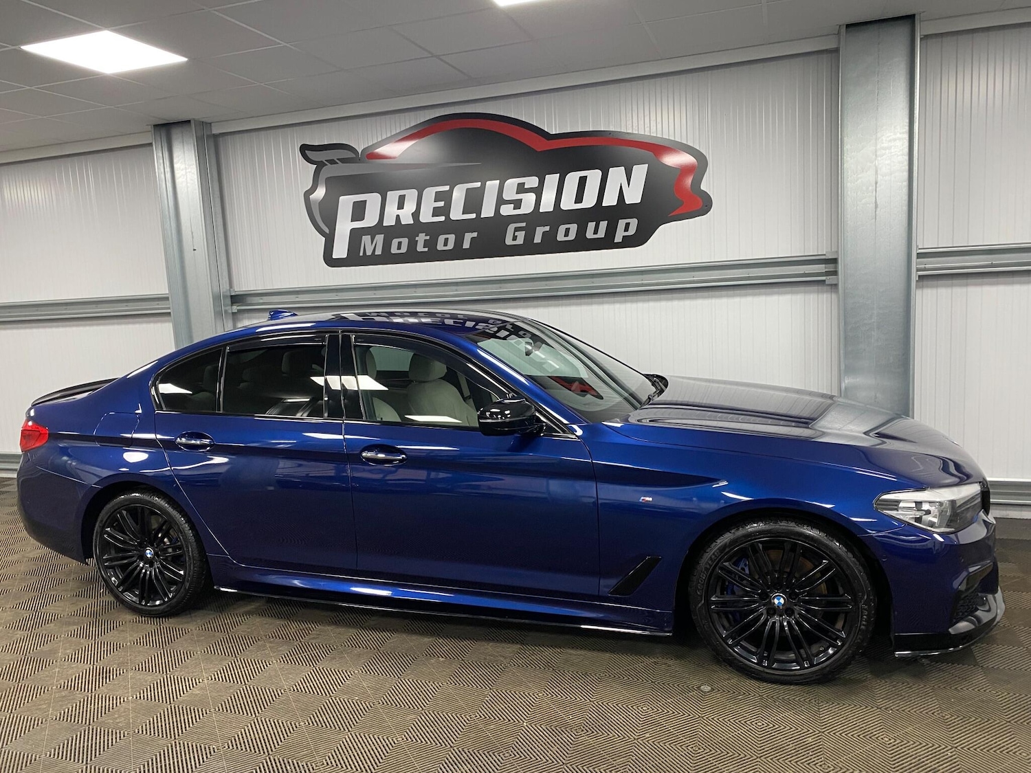 Used BMW 5 Series 2017 for sale - 76866581: Photo 24