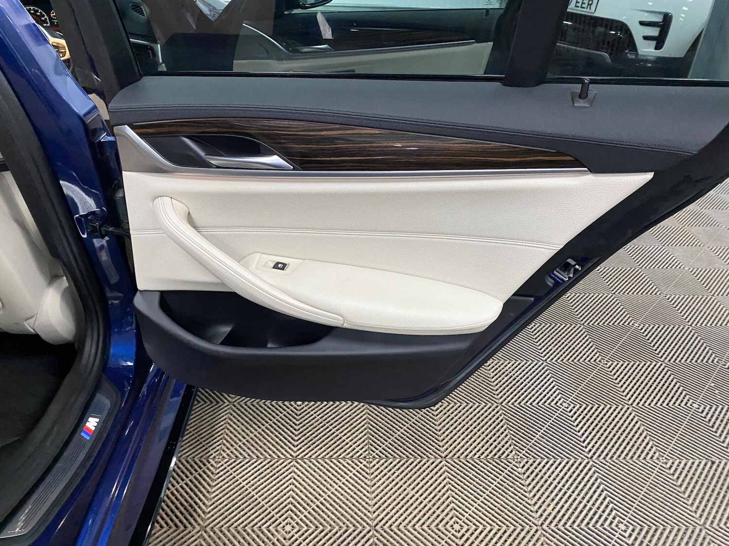 Used BMW 5 Series 2017 for sale - 76866581: Photo 40