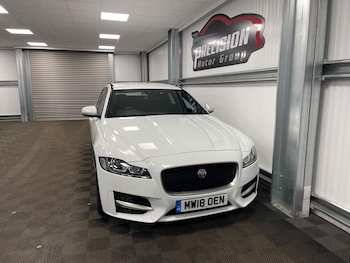 Used Jaguar XF 2018 for sale - 78085714: Photo