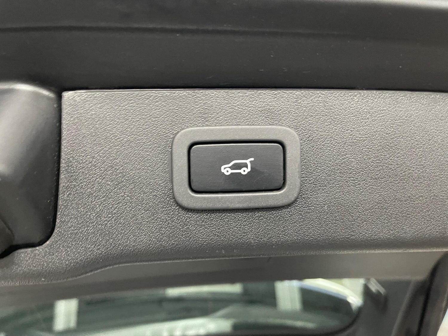 Used Jaguar XF 2018 for sale - 78085714: Photo 40