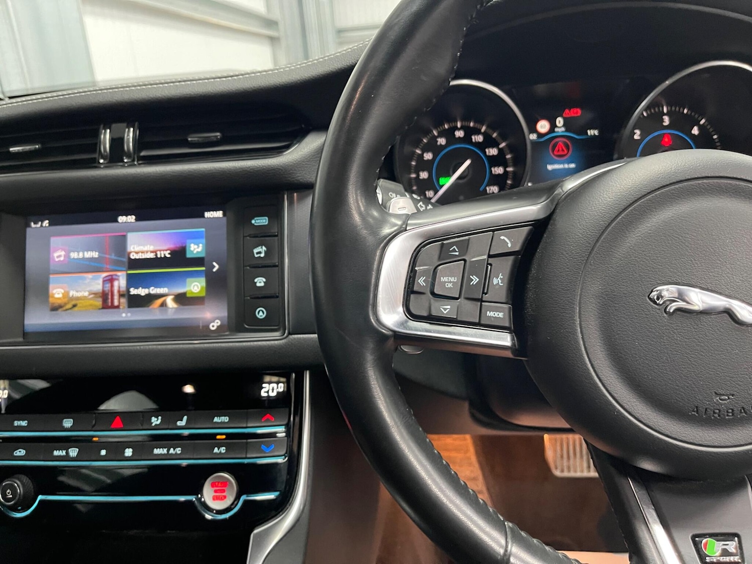 Used Jaguar XF 2018 for sale - 78085714: Photo 41