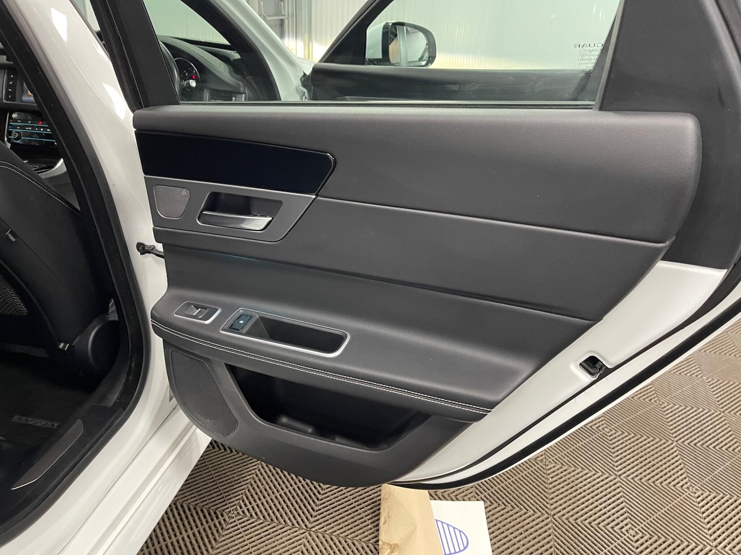 Used Jaguar XF 2018 for sale - 78085714: Photo 43