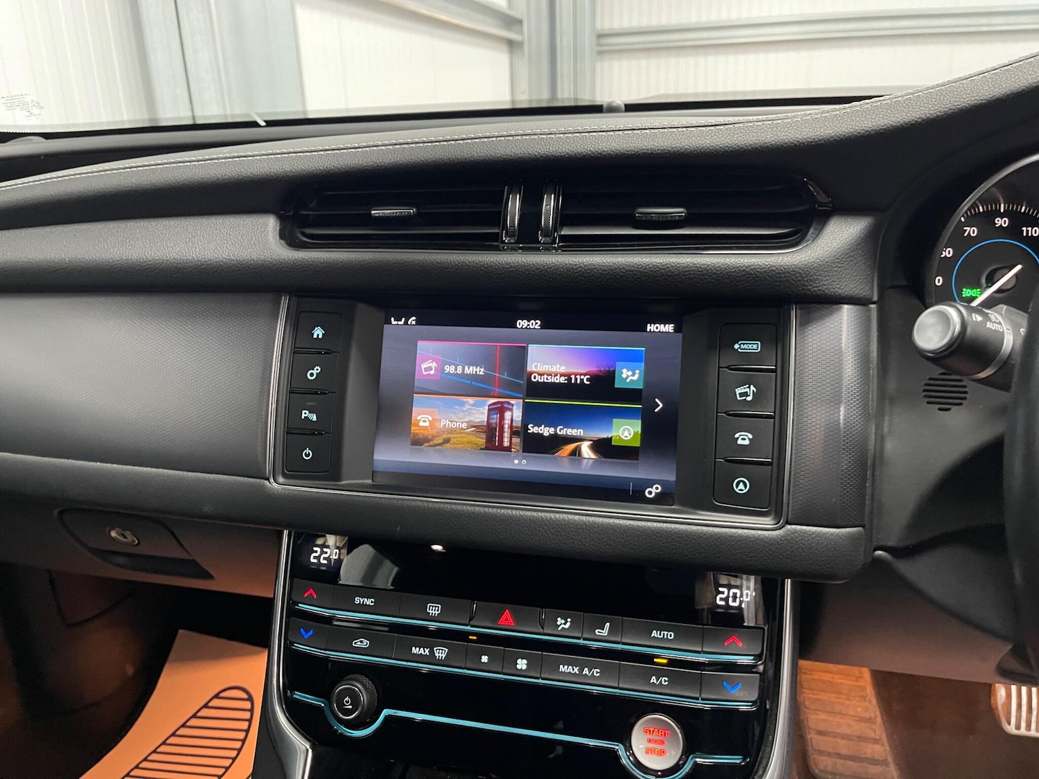 Used Jaguar XF 2018 for sale - 78085714: Photo 46