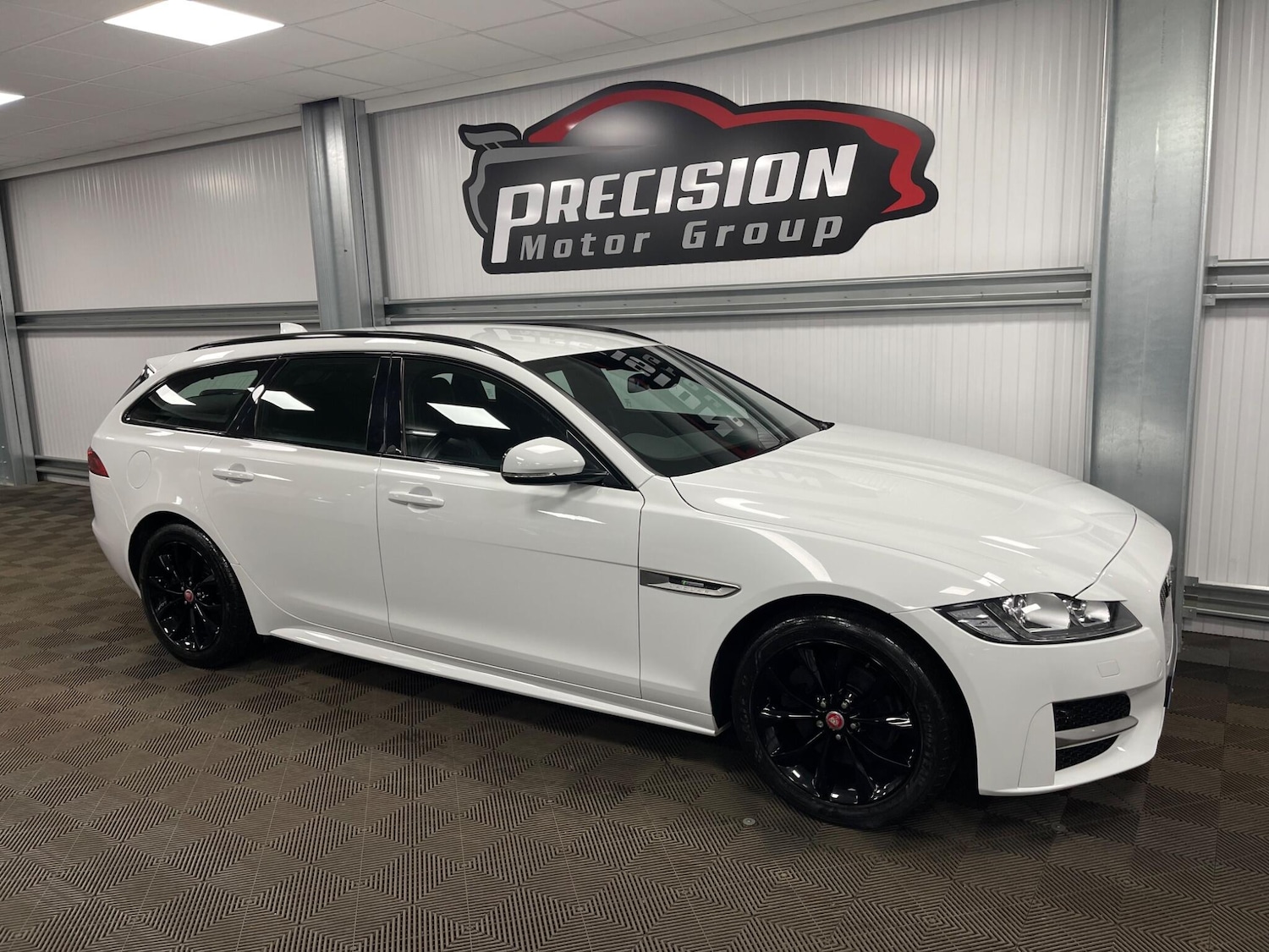 Used Jaguar XF 2018 for sale - 78085714: Photo 5