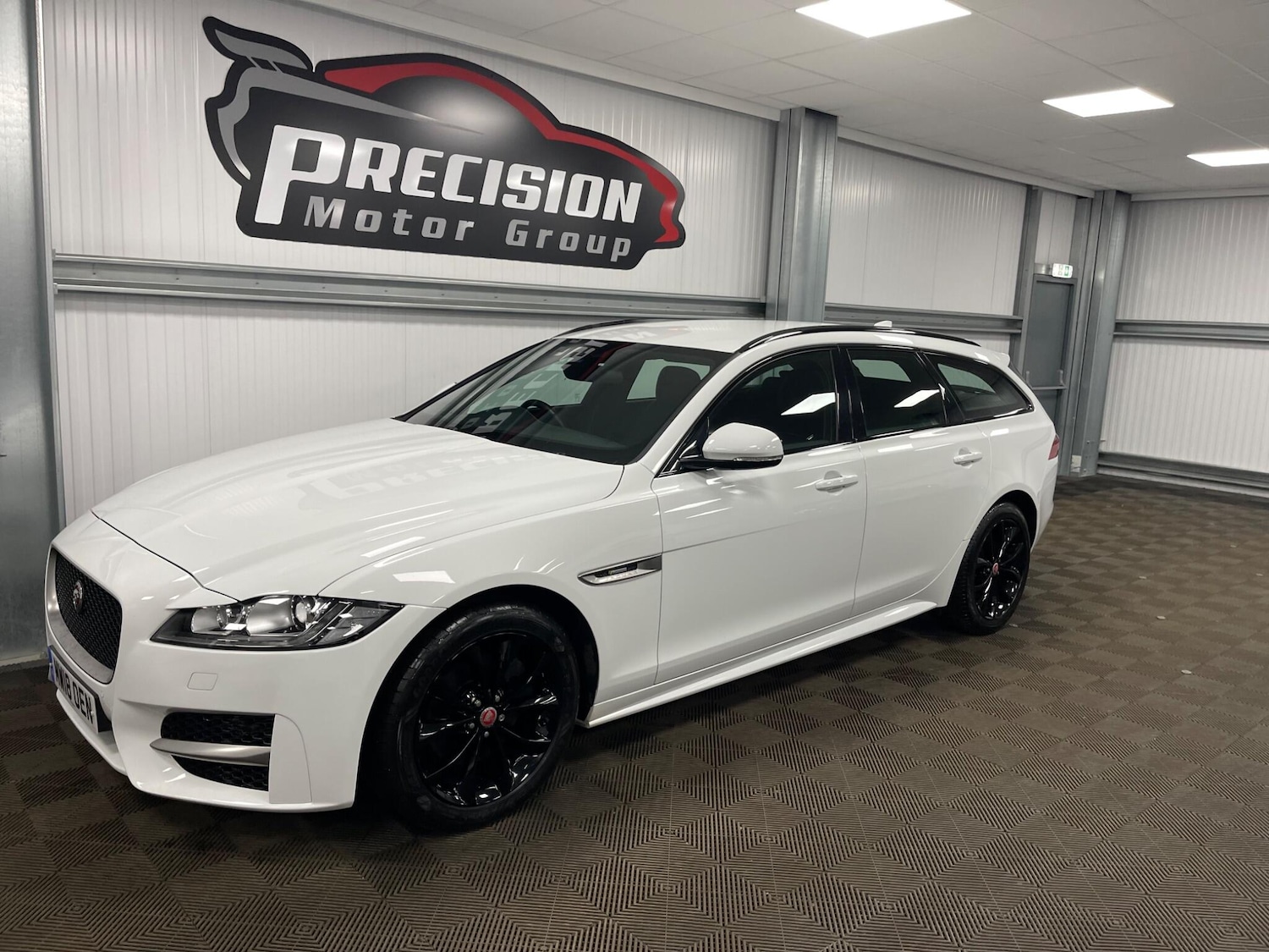 Used Jaguar XF 2018 for sale - 78085714: Photo 9