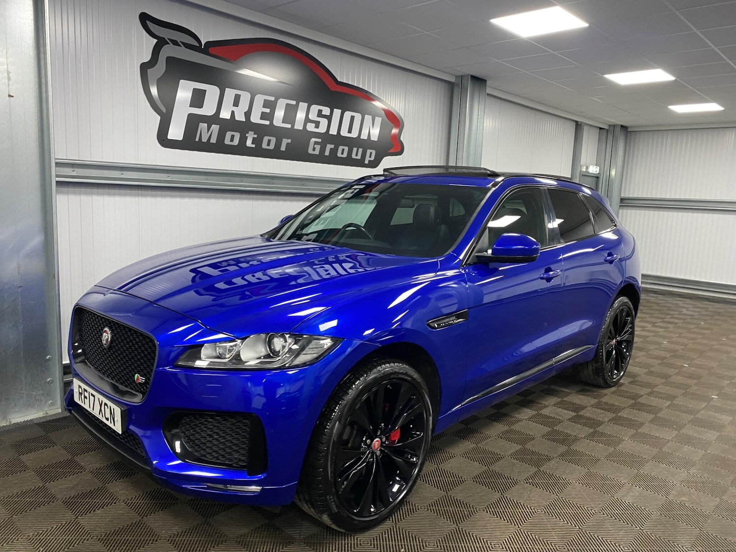Used Jaguar F-Pace 2017 for sale - 76952502: Photo 10