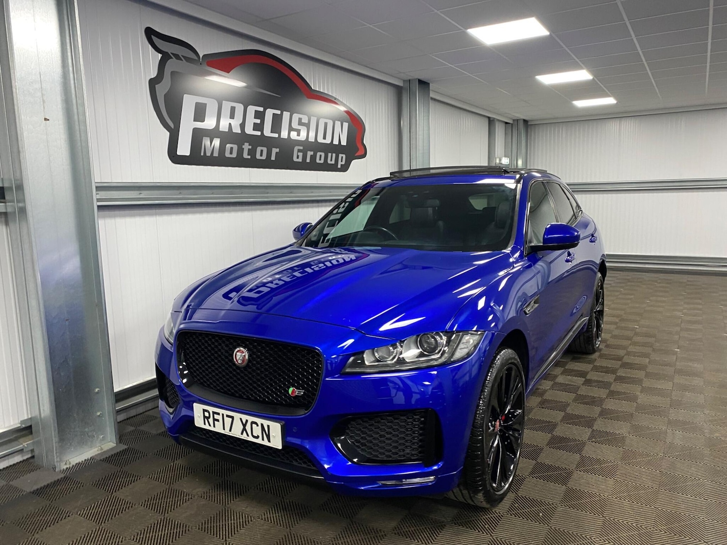 Used Jaguar F-Pace 2017 for sale - 76952502: Photo 12